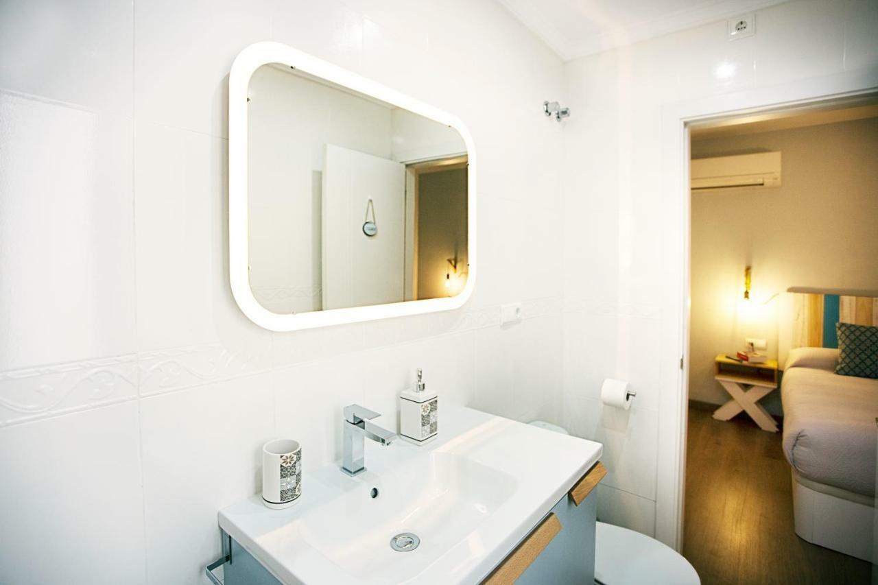 Hi Suite Malaga Centro Exteriör bild